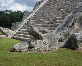 【メキシコ旅】チェチェンイ・ツアーのククルカン光臨劇