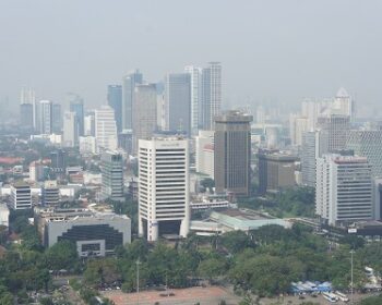 【インドネシア旅】ジャカルタはごちゃごちゃと独立記念塔へ