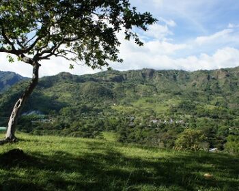 【コロンビア旅】世界遺産ティエラデントロ！地下埋葬室を巡る絶景ハイキング