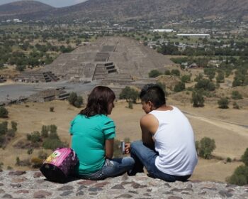 【メキシコ旅】ティオティワカンのピラミッドとケツアルコアトル神殿探訪