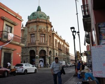 【メキシコ旅】世界遺産な町と市場めぐりのオアハカと巨大市場散策