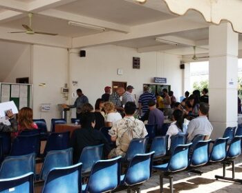 【ラオス旅】ラオスの首都、ビエンチャンと凱旋門へ
