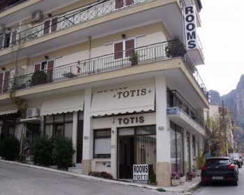 【ギリシャ旅】奇岩の上の世界遺産メテオラ修道院巡りとカランバカの絶景